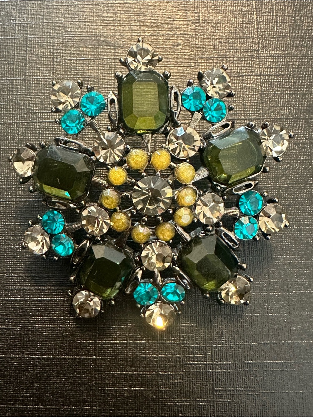 Vintage lucite & glass starbust brooch - Picture 4 of 4